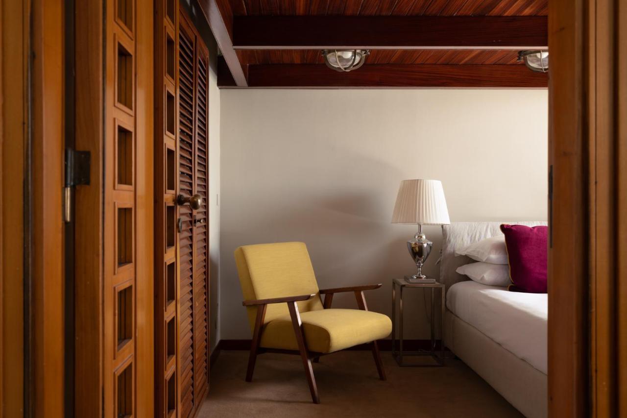 Caracciolo 13 Rooftop & Suites Naples Exterior photo