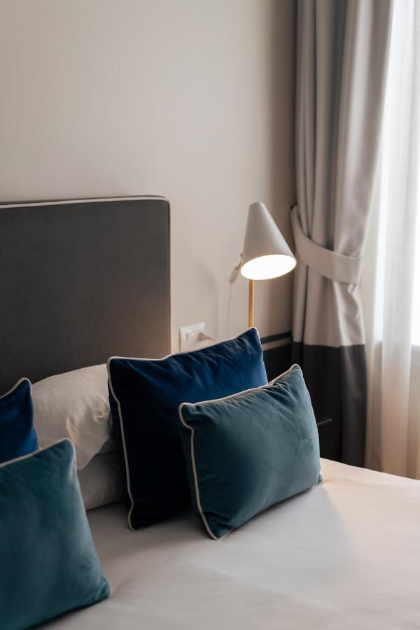 Caracciolo 13 Rooftop & Suites Naples Exterior photo
