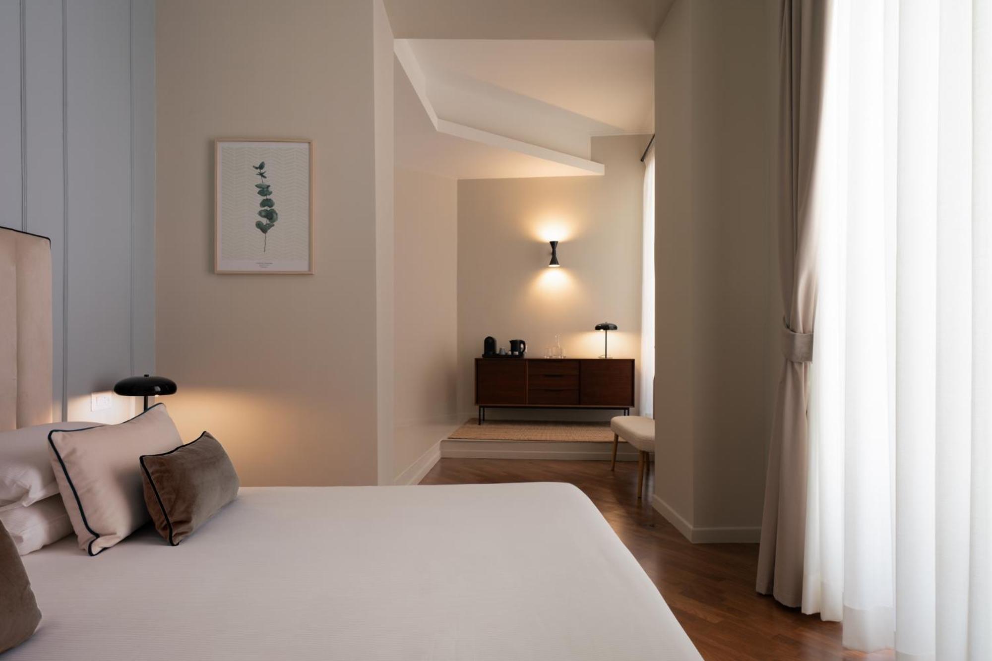Caracciolo 13 Rooftop & Suites Naples Exterior photo