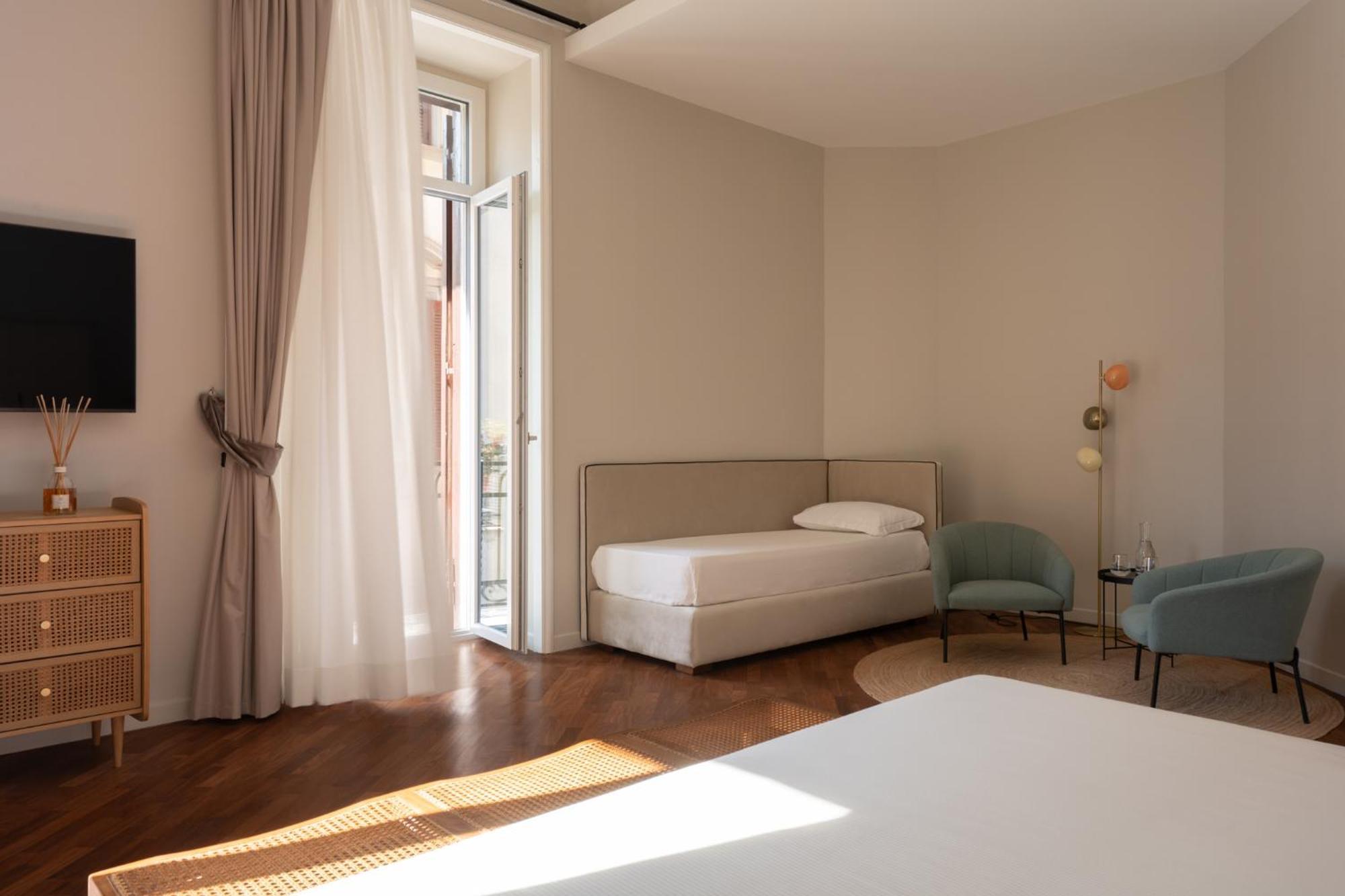 Caracciolo 13 Rooftop & Suites Naples Exterior photo