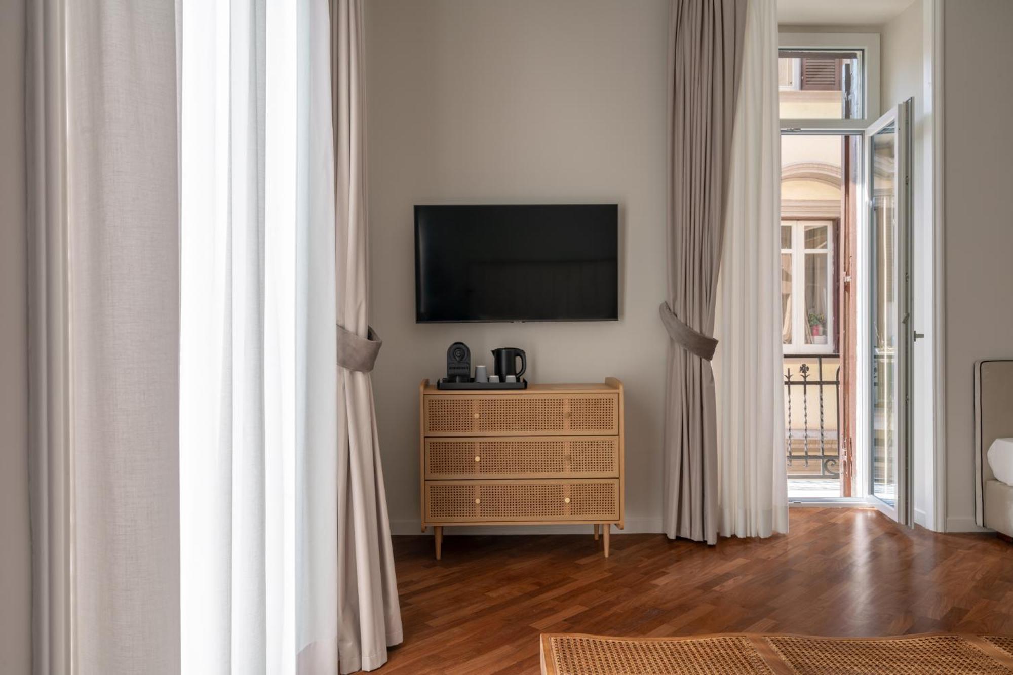 Caracciolo 13 Rooftop & Suites Naples Exterior photo